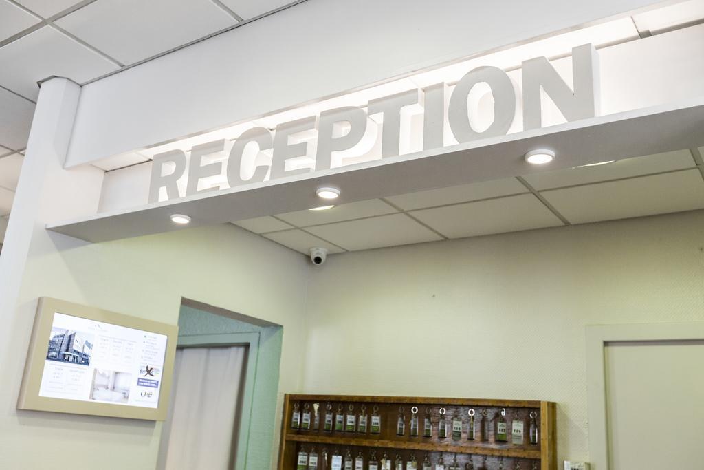 格勒诺布尔凯里亚德直营酒店 外观 照片
